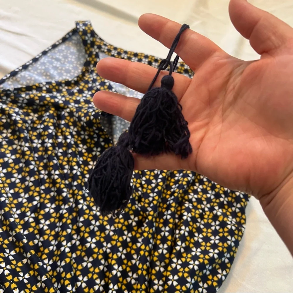 Black and Yellow Geometric Maxi Dress - Picture 11 of 12